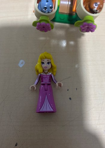 Renkli LEGO Palmiye Ağacı ve Hayvan Figürleri - Görsel 3