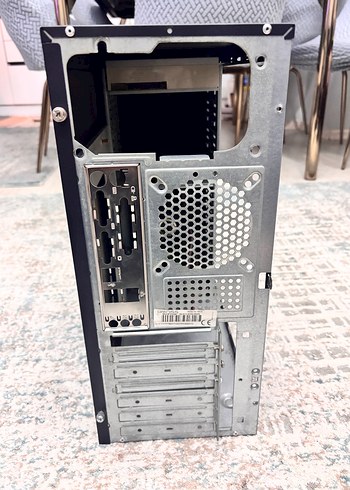 BROSS Bilgisayar Kasası (içiboş) - Görsel 2