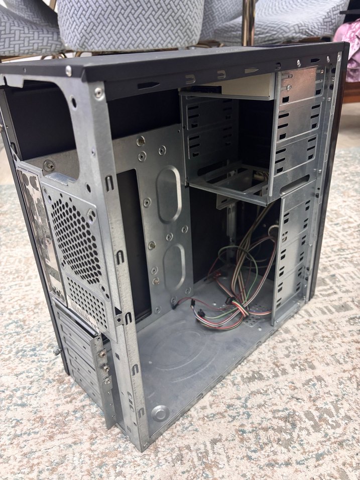 BROSS Bilgisayar Kasası (içiboş) - Görsel 3