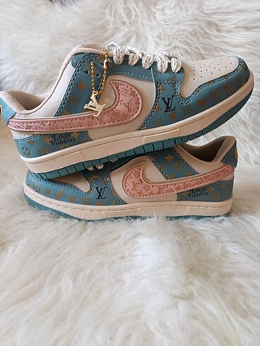 38 Beden Nike Louis Vuitton Kadın Ayakkabı
