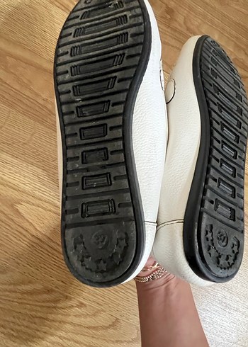 Beyaz Minimalist Kadın Babet - Görsel 6