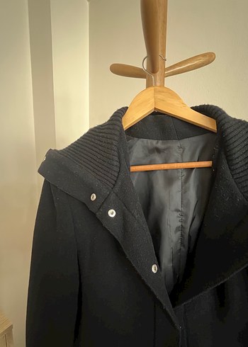 Düğmeli Siyah Uzun Kaşe Kaban - Görsel 2