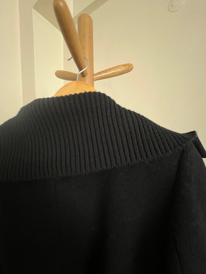 Düğmeli Siyah Uzun Kaşe Kaban - Görsel 4