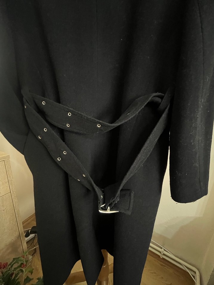 Düğmeli Siyah Uzun Kaşe Kaban - Görsel 5