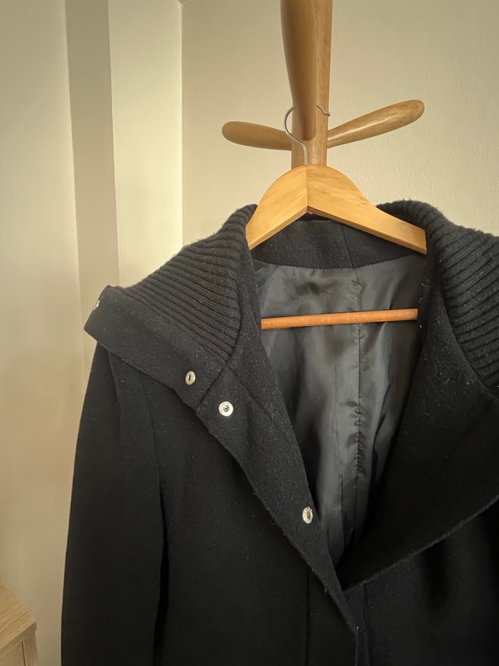 Düğmeli Siyah Uzun Kaşe Kaban - Görsel 2