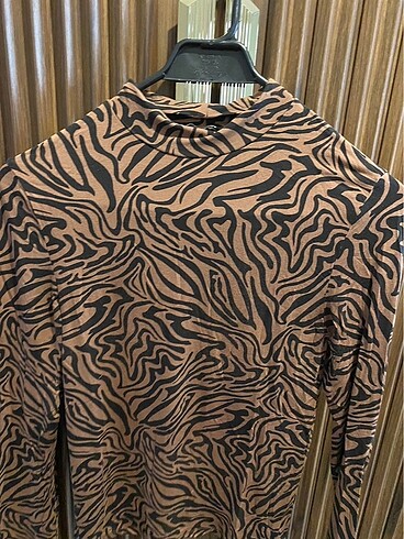 m Beden stradivarius zebra bluz