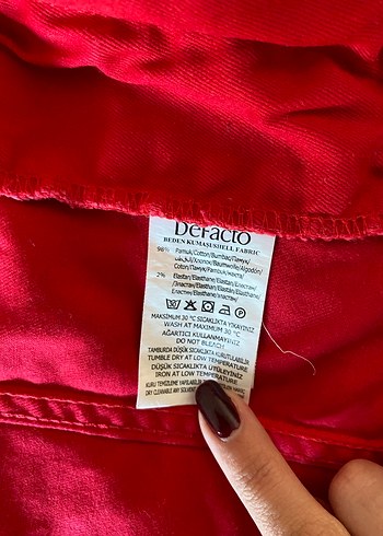 Kırmızı kadın kot ceket - Görsel 4