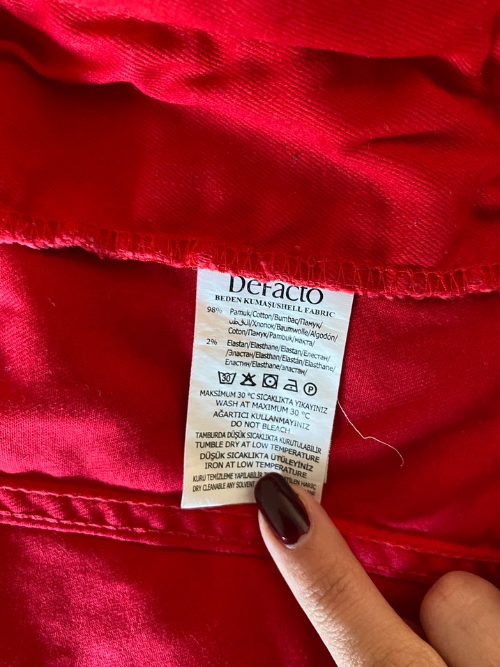 Kırmızı kadın kot ceket - Görsel 4