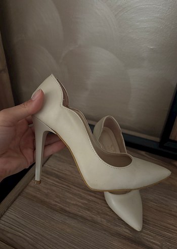 35 Beden Beyaz Stiletto Topuklu Kadın Ayakkabı