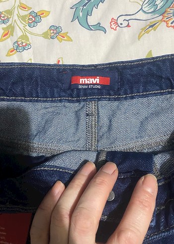 Düğmeli Lacivert Midi Kot Etek mavi marka - Görsel 3