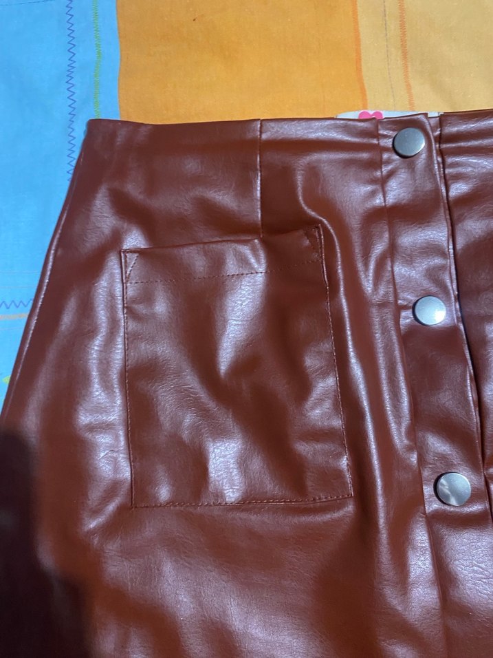 Düğmeli Kahverengi Deri Mini Etek - Görsel 4