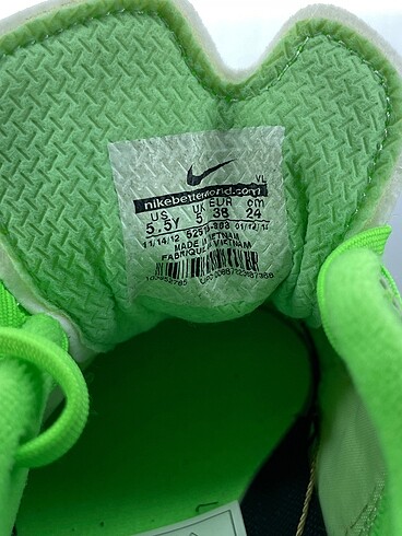 38 Beden yeşil Renk Nike Spor Ayakkabı %70 İndirimli.