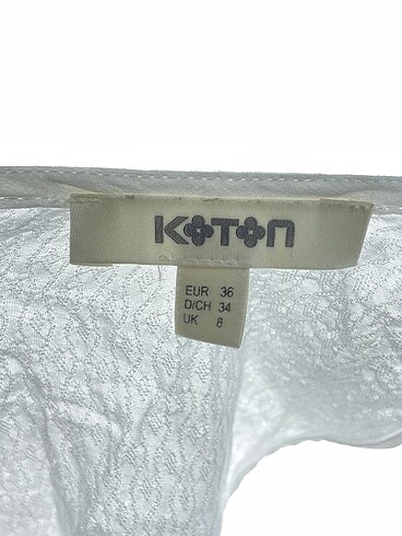 36 Beden beyaz Renk Koton Bluz %70 İndirimli.