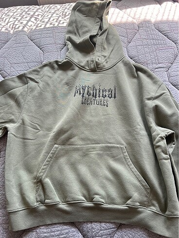 BERSHKA OVERSIZE SWEATSHIRT