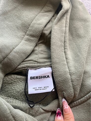 Bershka BERSHKA OVERSIZE SWEATSHIRT