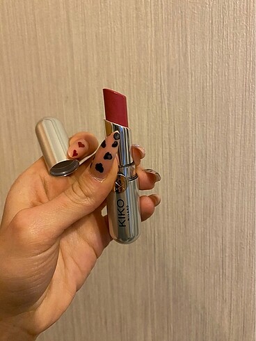 Beden Kiko coloured balm 06