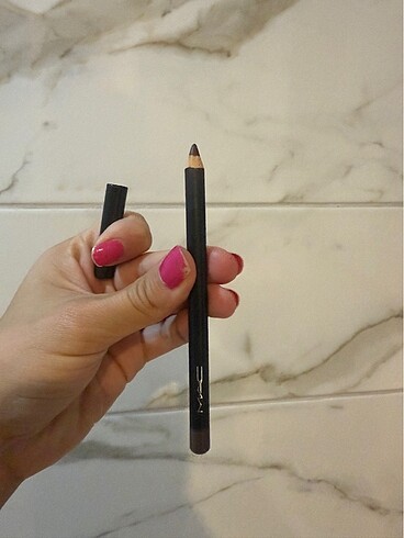 Mac costa riche göz kalemi
