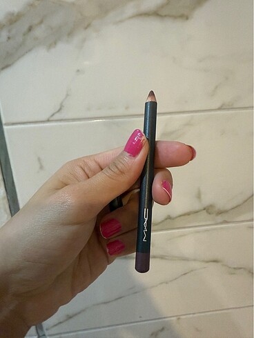 Mac plum dudak kalemi