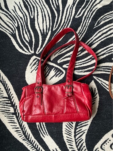 Dolce & Gabbana kırmızı baget çanta