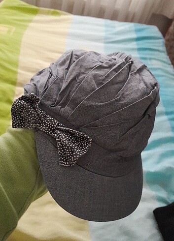 3-5 Yaş, 21 cm Beden gri Renk H&M 4ile 6 yaş terekli şapka