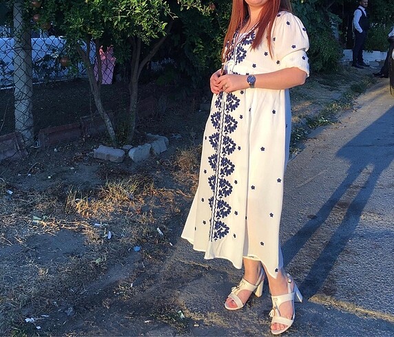 Beyaz elbise