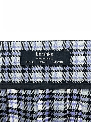 l Beden çeşitli Renk Bershka Mini Etek %70 İndirimli.