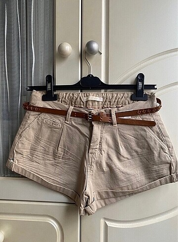Bershka Mini Şort