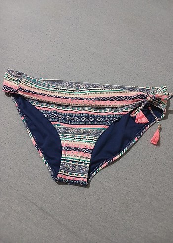 Çok Renkli Bohem Bikini Altı Püsküllü penti 42
