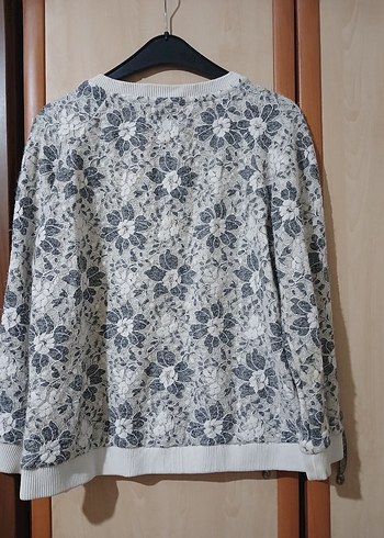 xl Beden gri Renk Gri Çiçek Desenli Kadın Triko only marka Xl beden çiçekli kazak