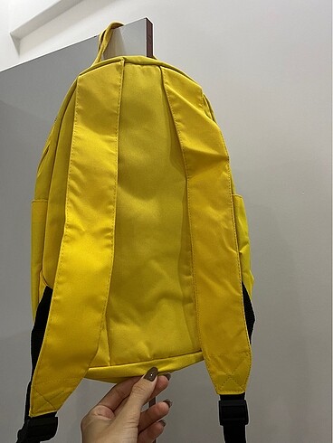 Beden Mavi jeans midi boy sarı sırt çantası