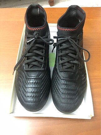 Adidas predator çoraplı krampon