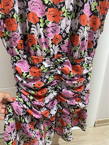 Zara Mini çiçekli elbise