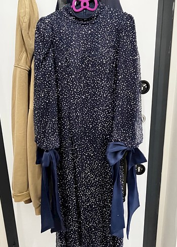 Uzun Kollu Lacivert Desenli Uzun Elbise - Görsel 2