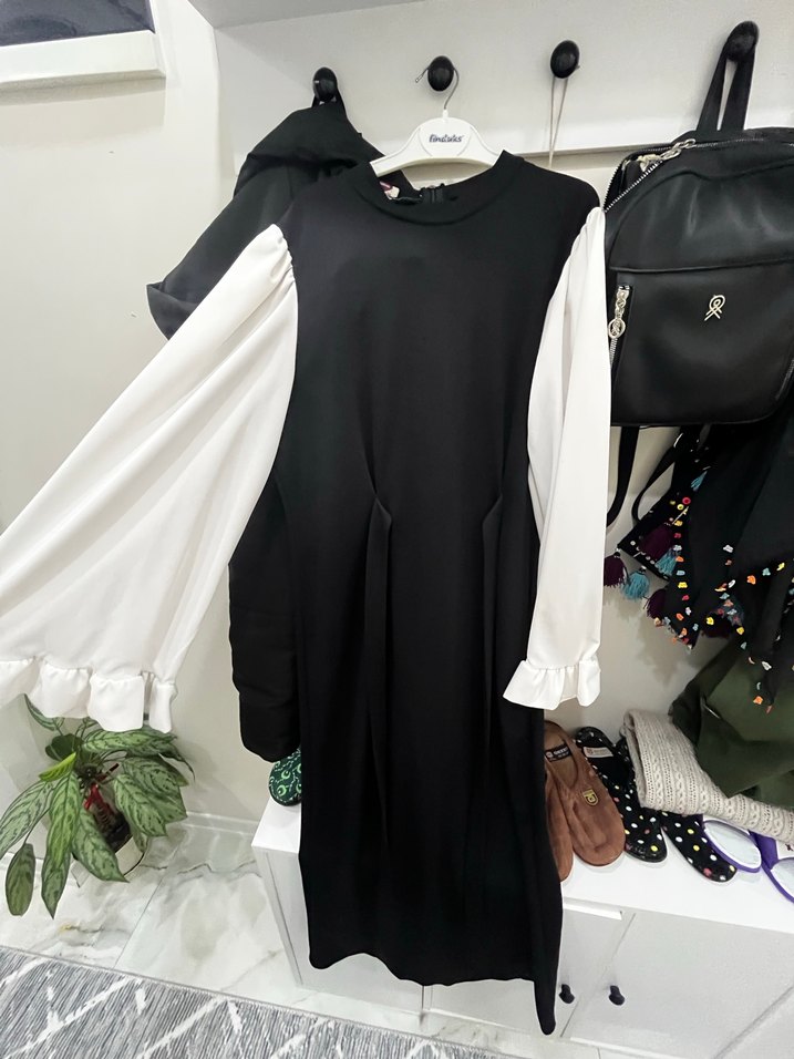 Siyah Beyaz Uzun Kollu Midi Elbise - Görsel 4