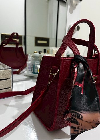 Kırmızı Deri Tokalı Kadın Çanta - Görsel 4