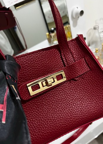 Kırmızı Deri Tokalı Kadın Çanta - Görsel 2