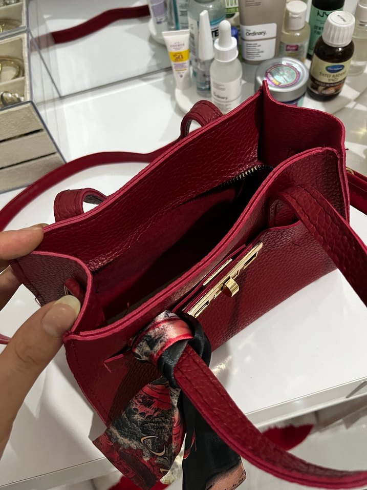 Kırmızı Deri Tokalı Kadın Çanta - Görsel 3