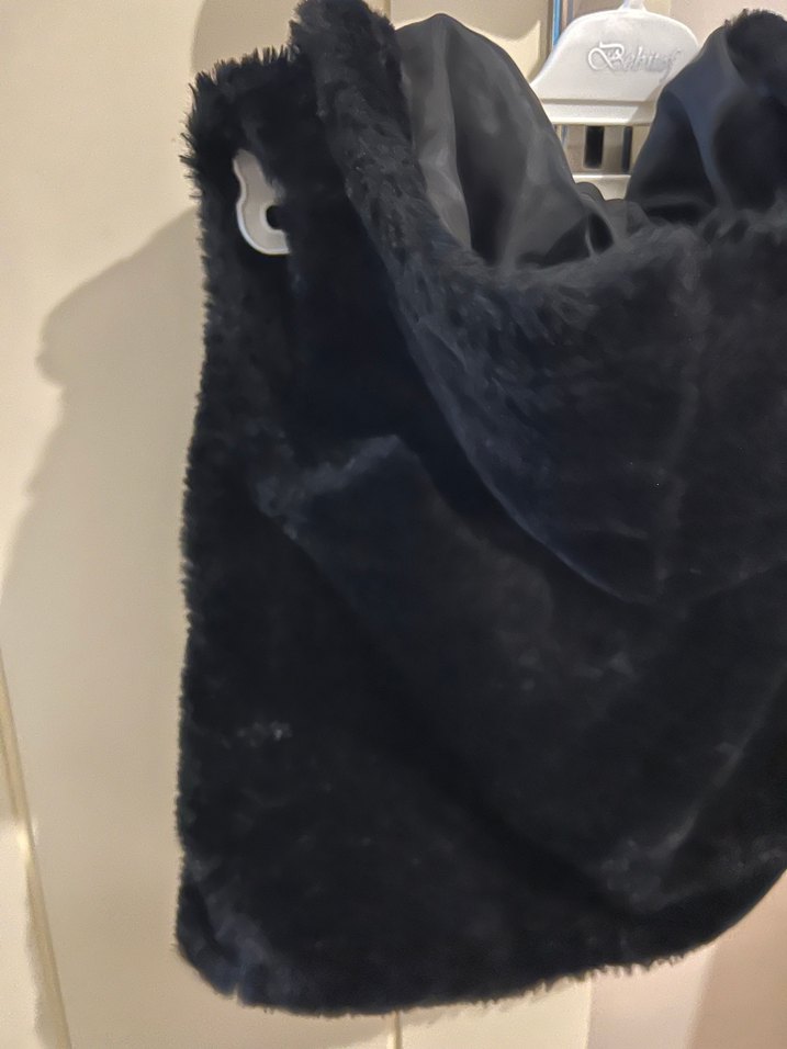 Siyah Kürk Detaylı çocuk Yelek - Görsel 3