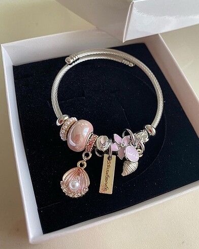 Diğer Pandora model bileklik