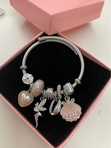 Charm bileklik