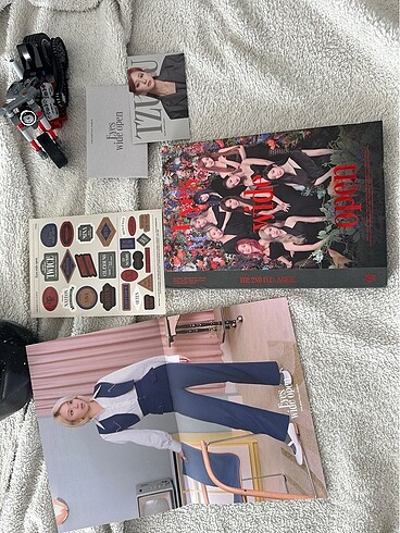 Diğer TWICE EYES WIDE OPEN ALBÜM STORY VER.
