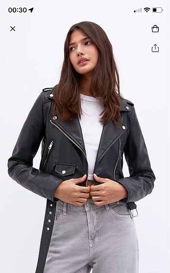 m Beden siyah Renk pull and bear deri ceket
