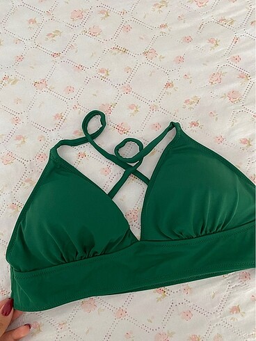 Penti bikini üstü