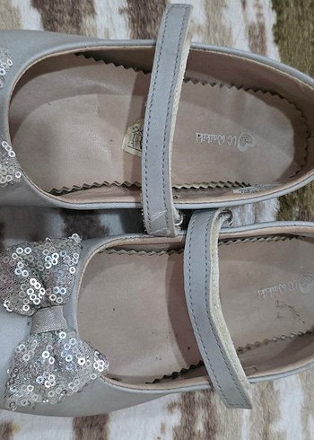 Kız Çocuk Beyaz Nakışlı Tokalı Babet - Görsel 3