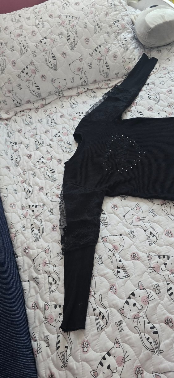 Kız Çocuk Siyah Nakışlı Triko Bluz - Görsel 3