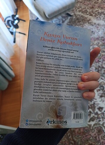 Hannah richell kıyıya vuran deniz kabukları 
