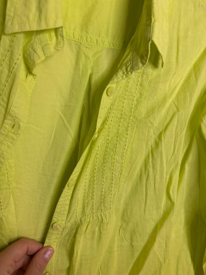 Parlak yeşil gömlek - Görsel 3
