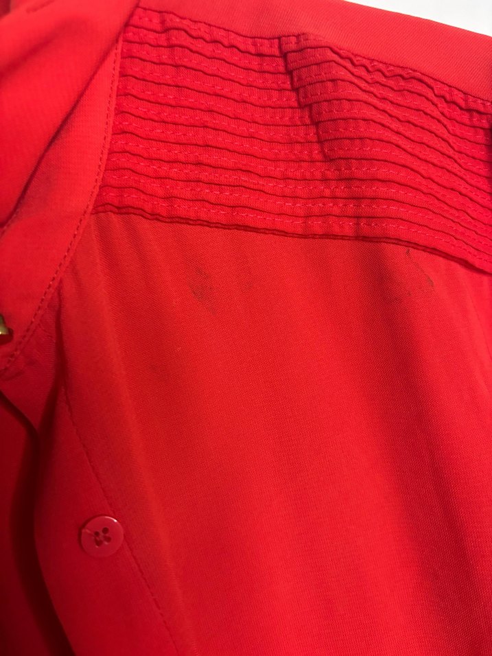 Kırmızı Düğmeli Kadın Uzun Kollu Gömlek - Görsel 5