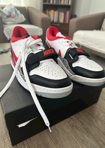 44 Beden Jordan legacy 312 low