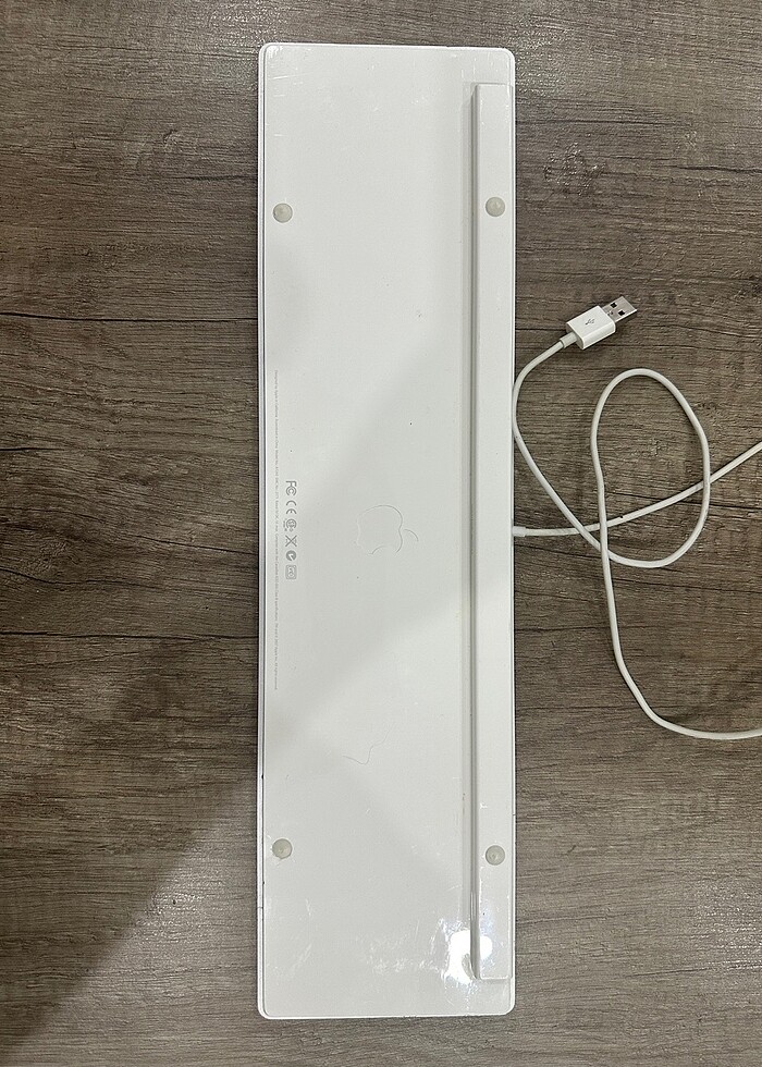 Apple kablolu klavye - Görsel 2